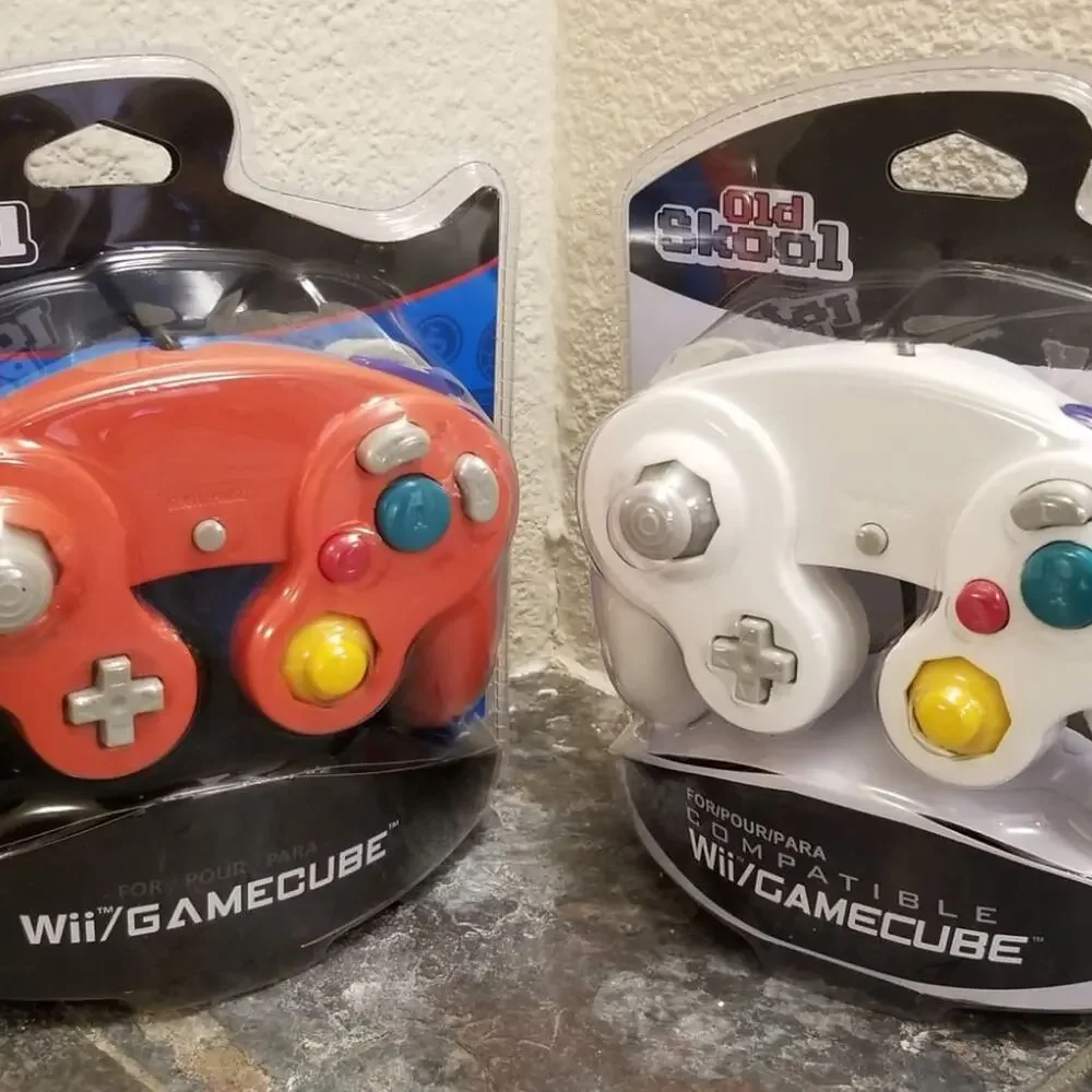2 Gamecube Controllers - Red & White (NEW) - Nintendo - Old Skool